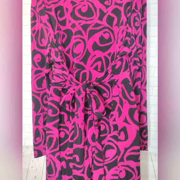 Motherhood Maternity Abstract Raspberry Pink Wrap Maternity Dress - Picture 4 of 6